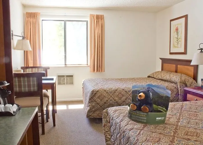 Grant Village Hotel 3*