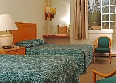 Grant Village Hotel 3*